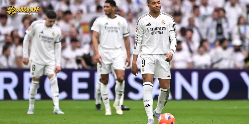 Các cầu thủ Real Madrid chuẩn bị cho trận đấu quan trọng với Valencia trên sân nhà